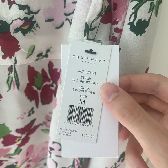 Equipment Femme Silk Floral Button Up Blouse - Picture 3 of 5